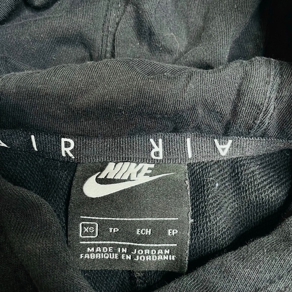 NIKE Air Girl’s Black Cropped Swoosh Logo Graphic Pullover Hoodie Size XS - Picture 7 of 8